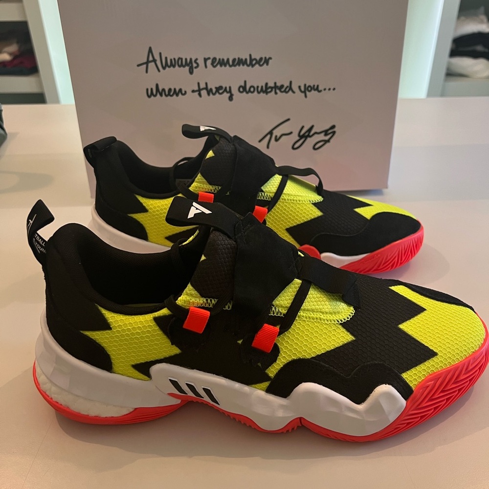 Mens size 11 exclusive Trae Young adidas shoes